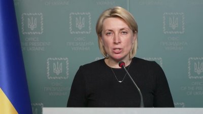 Украинские власти выступили с угрозами в адрес крымчан